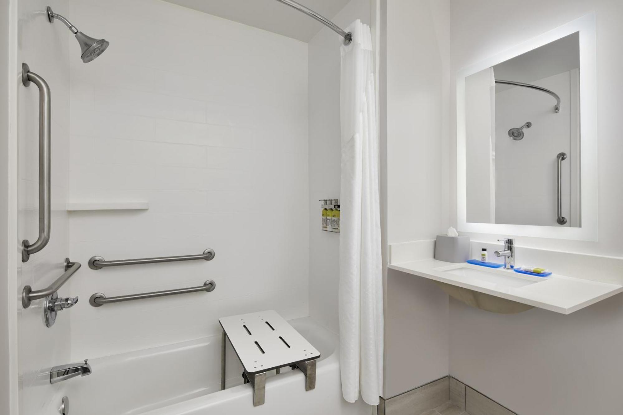 Beach Haven Holiday Inn Express Hotel & Suites Pensacola-West Navy Base By Ihg מראה חיצוני תמונה