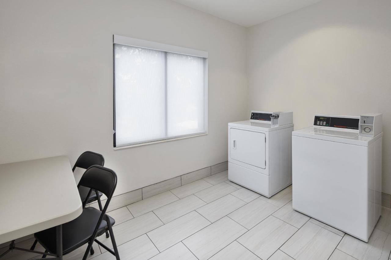 Beach Haven Holiday Inn Express Hotel & Suites Pensacola-West Navy Base By Ihg מראה חיצוני תמונה